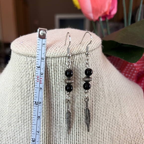 🖤Handmade Earrings 🖤 - Picture 7 of 8